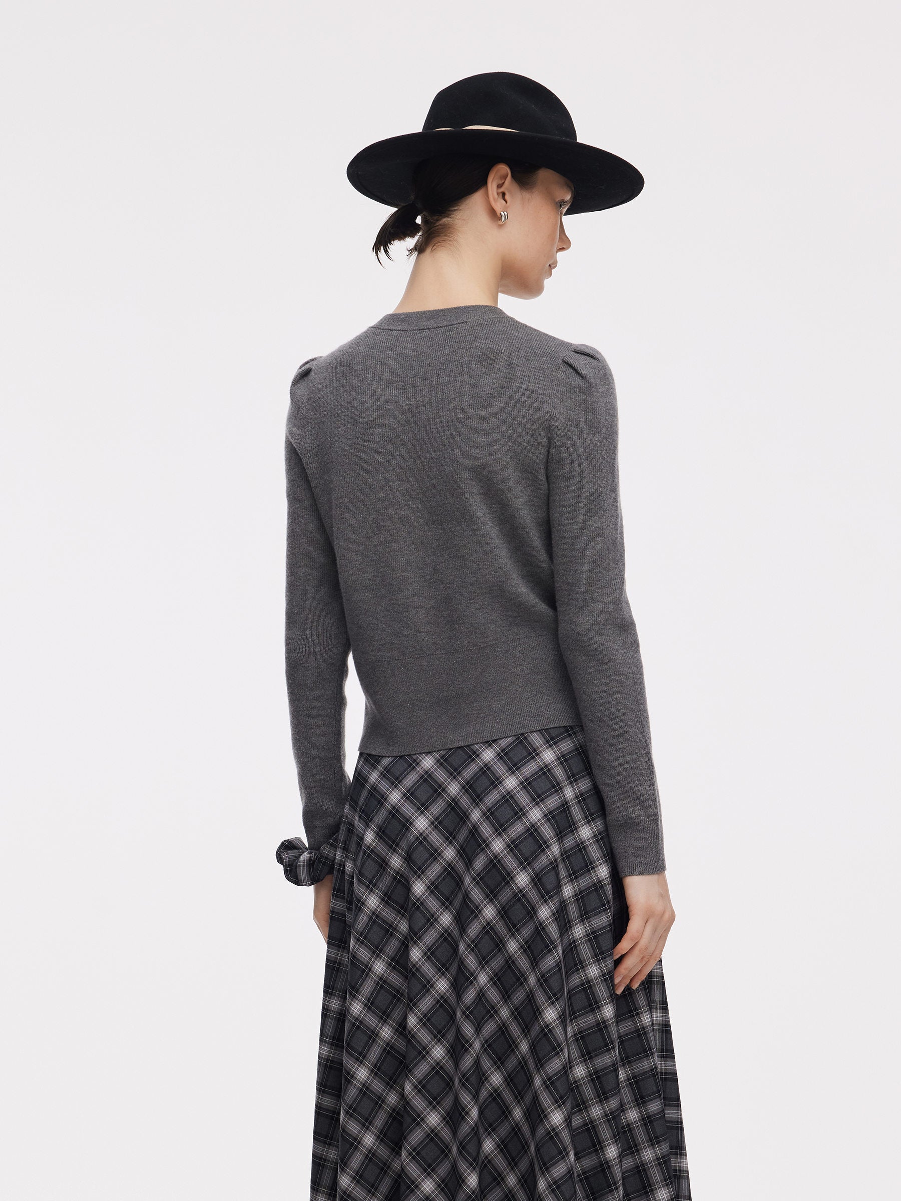 Cut Out V-Neck Long Sleeve Women Knit Top